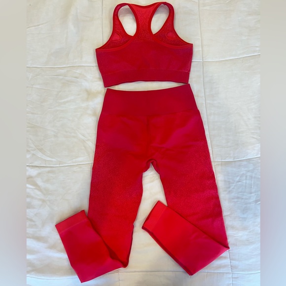 Gymshark Adapt Red Ombré Leggings and Bra Set - Size Small - Picture 2 of 2